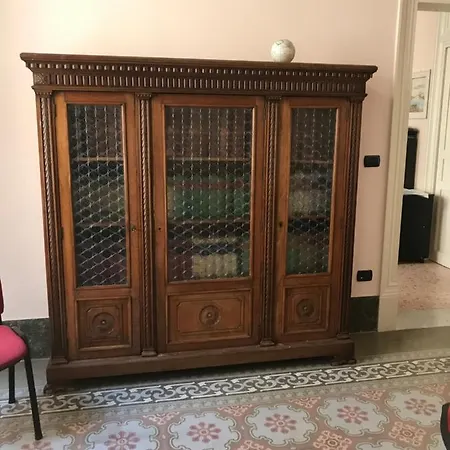 Garibaldi House Guest house